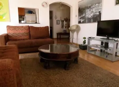 Vizantium Penthouse شقة لارنكا