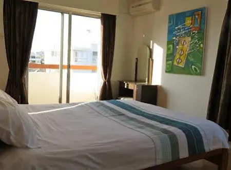 Vizantium Penthouse شقة لارنكا
