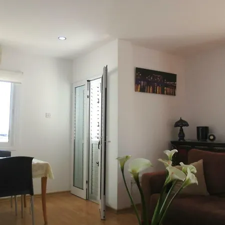 Vizantium Penthouse * لارنكا